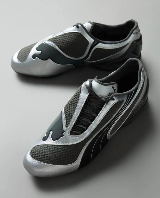 4双sneakers值得一冲！当「液态银」成春夏潮人招牌色这(图10)