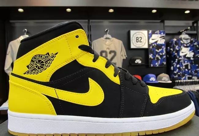 年夏季AJ发售清单、Rbk Pump Supreme 新配色瞬间看SOAR闻 Nike Air VaporMax、17(图2) 年夏季AJ发售清单、Rbk Pump Supreme 新配色瞬间看SOAR闻 Nike Air VaporMax、17(图2)